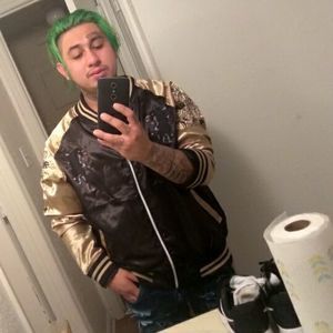 Meet your Posher, Lary over